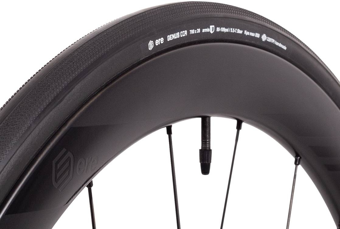 GENUS CCR CLINCHER PRO 320TPI 700X28C