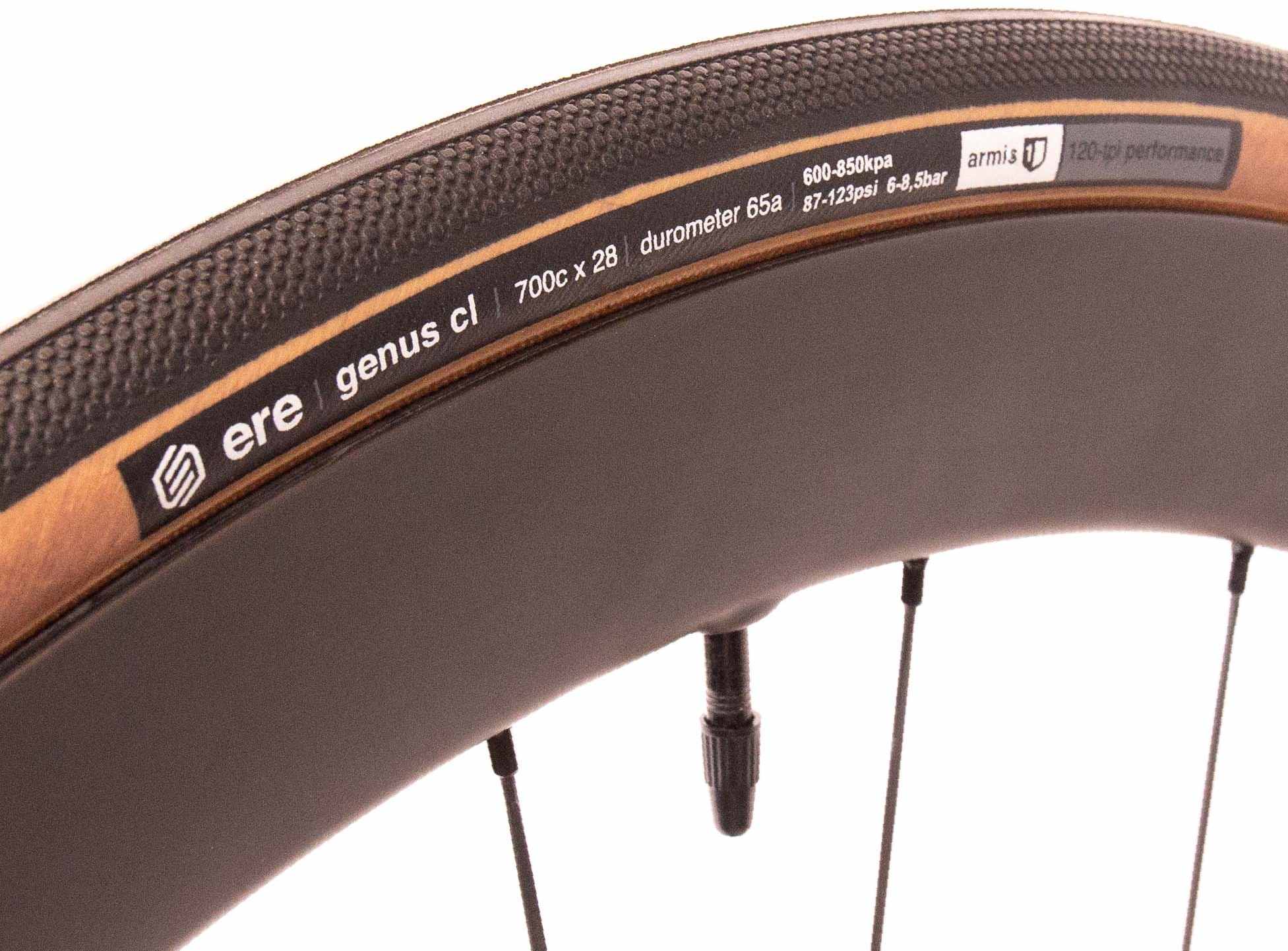 GENUS CL CLINCHER PRO 120TPI 700X28C